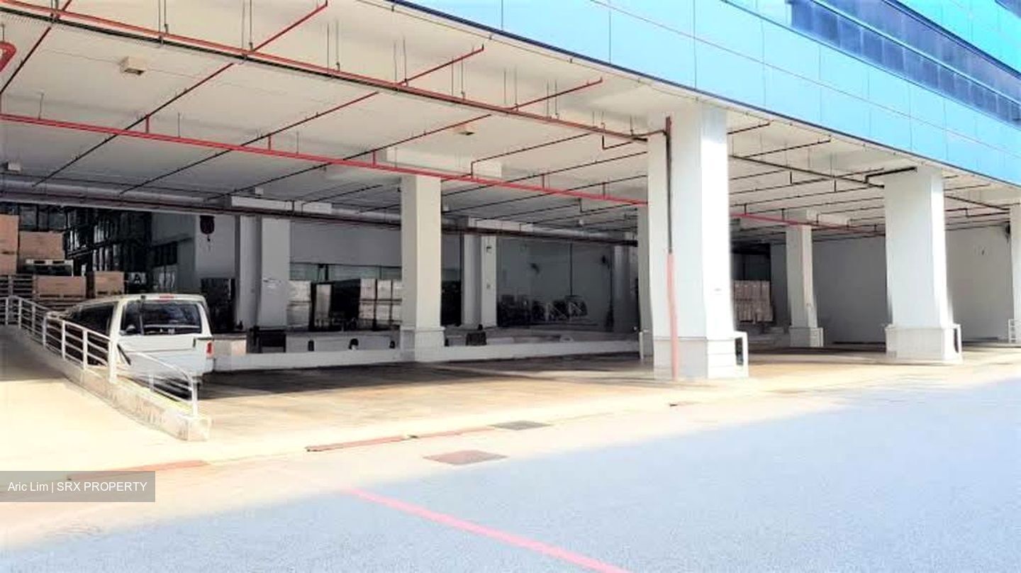 Nan Wah Building (D16), Factory #543660421
